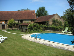 The pool at the Les Cordonniers Gite